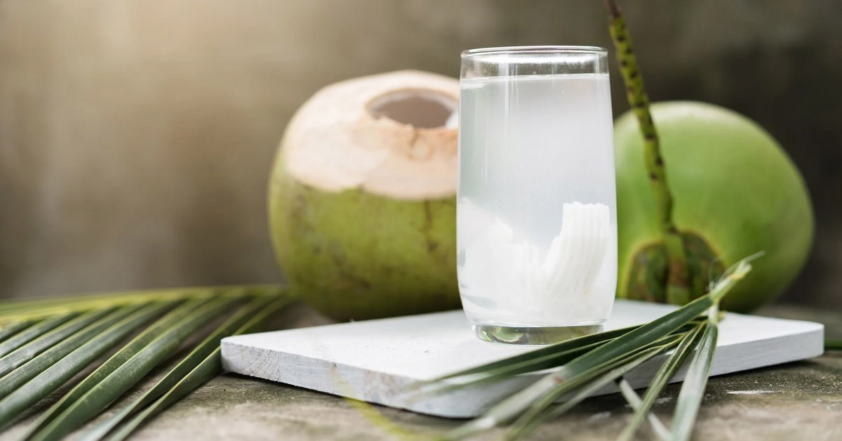10 tác dụng tuyệt vời của nước dừa bạn nên biết 10 tác dụng tuyệt vời của nước dừa bạn nên biết