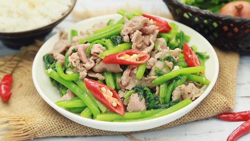 Rau bí xào thịt bò