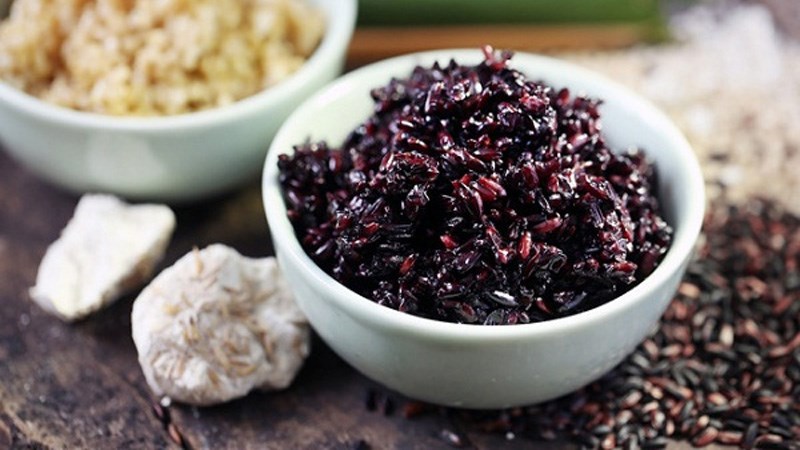 Ăn cơm rượu có say không?