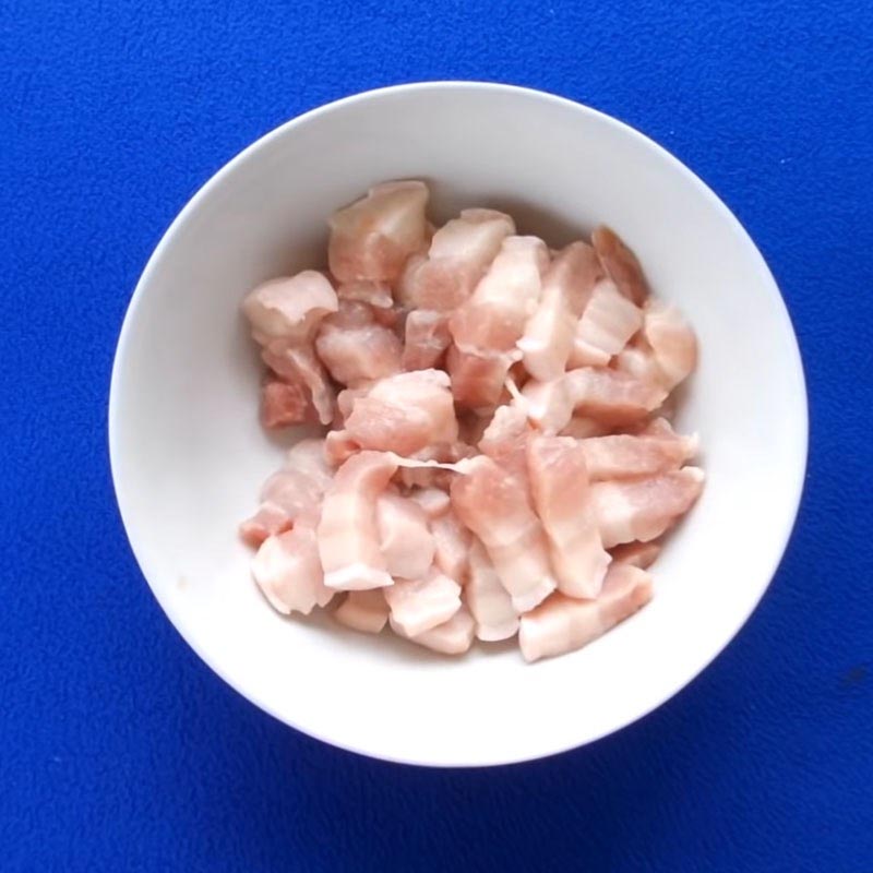 Sơ chế và ướp thịt heo