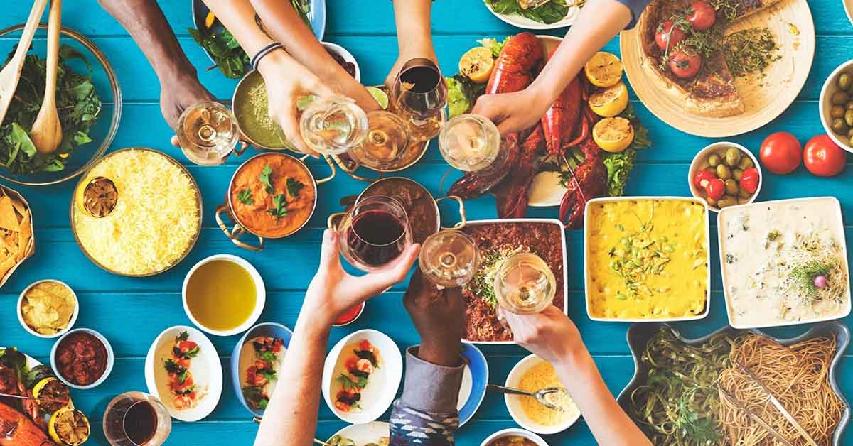 Nên ăn gì trước và sau tiêm vắc xin COVID-19?