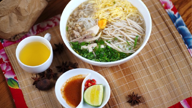 Bún thang cà cuống