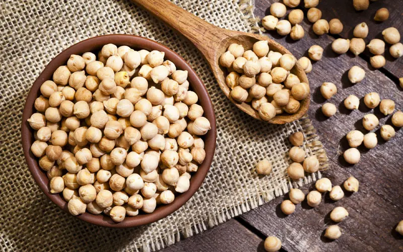 Đậu gà chứa nhiều chất saponin và flavonoid giúp giảm viêm nhiễm trong cơ thể