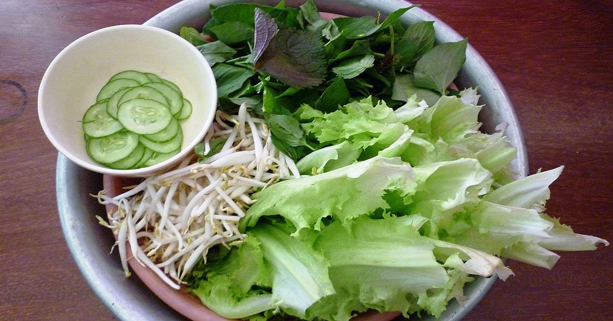 Ăn rau sống nhiều có tốt không