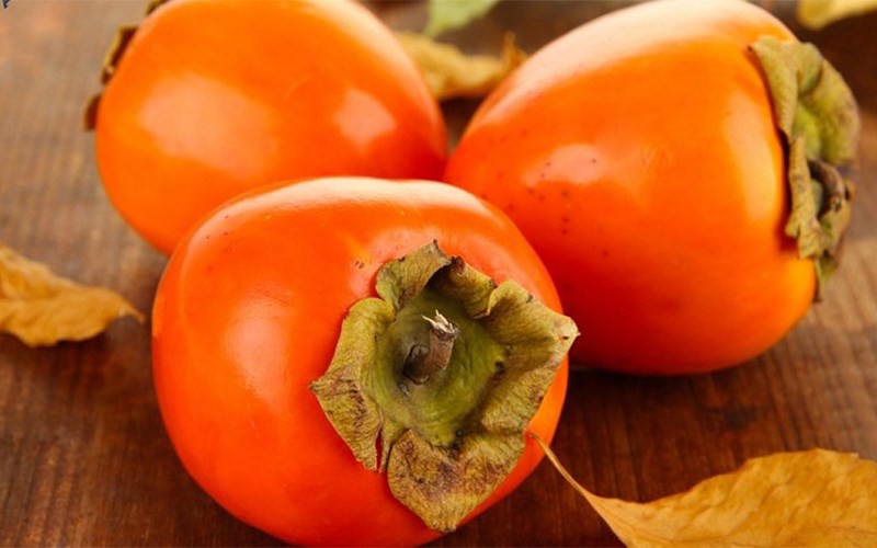 Không ăn quả hồng sau khi ăn trứng