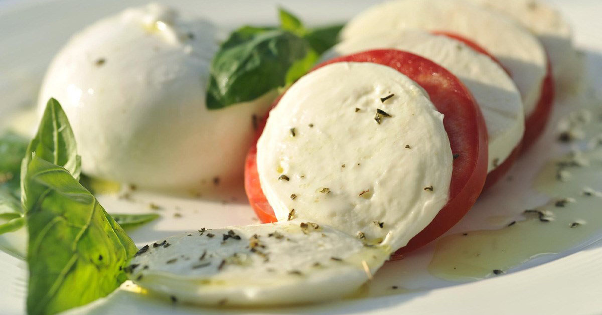 Mozzarella là gì? Tác dụng của phô mai mozzarella, nơi mua các loại phô mai