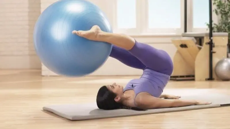 Kiểm tra độ đàn hồi của bóng