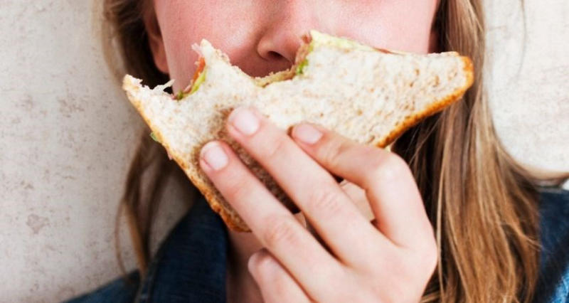 1 lát bánh mì sandwich bao nhiêu calo?