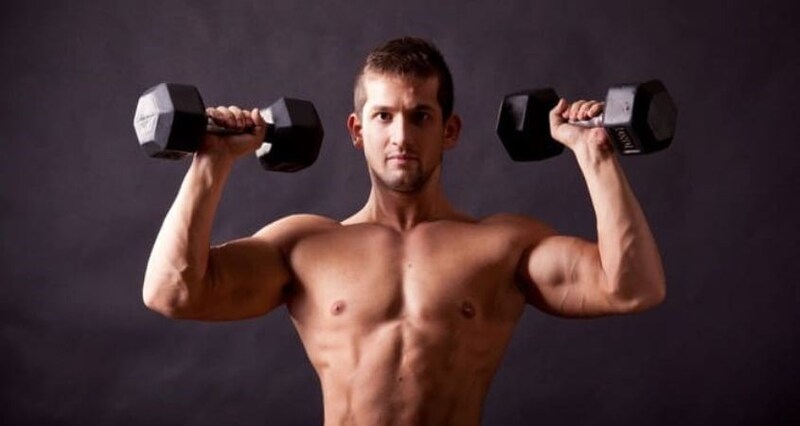 Làm quen với tạ nhỏ trước