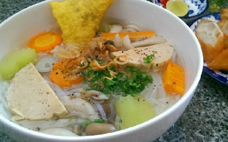 Bánh canh chay có lượng calo ở mức khoảng 225 calo cho 1 tô cỡ vừa