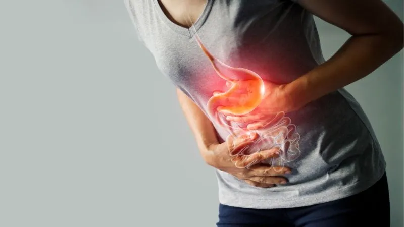 2 thành phần chính của bánh chưng là đỗ xanh và gạo nếp có thể khiến bạn bị đầy bụng, ợ chua và khó tiêu