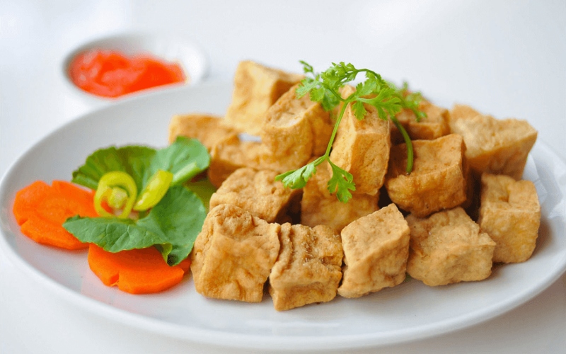 28,35gr đậu hũ chiên chỉ chứa hơn 2,8gr chất béo