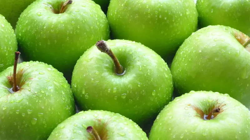 Táo thực sự là một kho báu đầy vitamin và khoáng chất, đặc biệt là vitamin C và kali