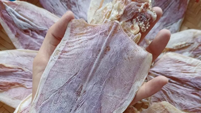 Mỗi 100g mực khô thường chứa khoảng 291 calo