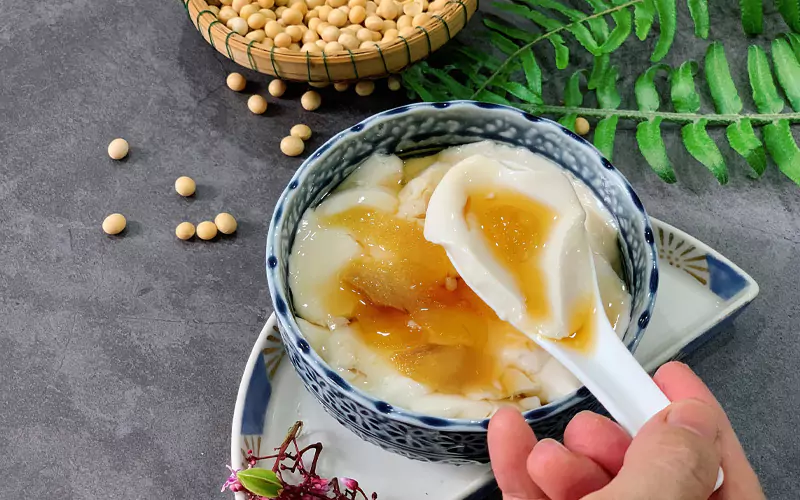 1 ly tàu hủ bánh lọt chứa khoảng 355 calo