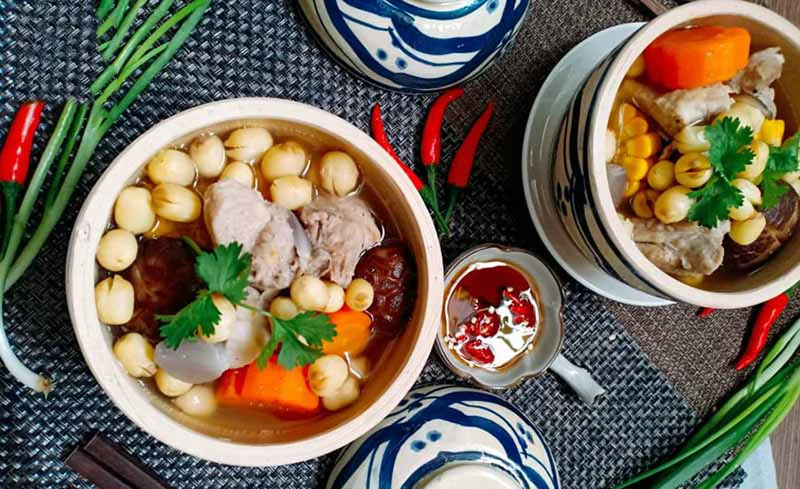 Các món ăn như cua và thịt rùa không được ăn chung với hạt sen