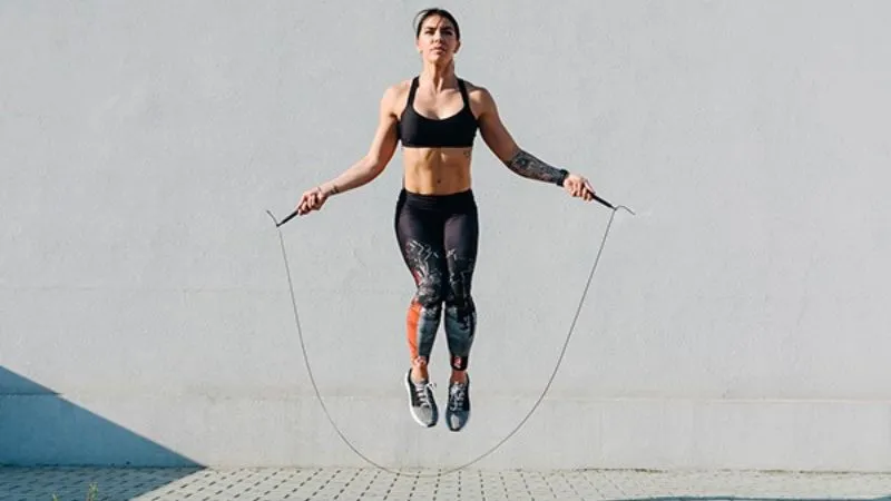 Nhảy dây giúp chị em về dáng nhanh chóng